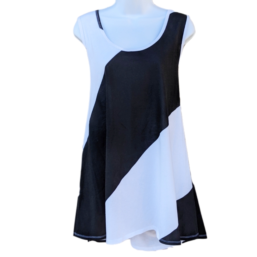 NWT Lularoe Black and White Color Block Swing Tank
